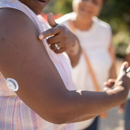 Dexcom G7 continuous glucose sensor for wireless real-time tracking